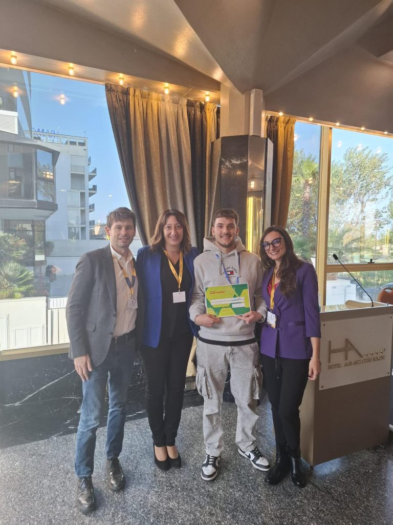 Manu Poster Prize